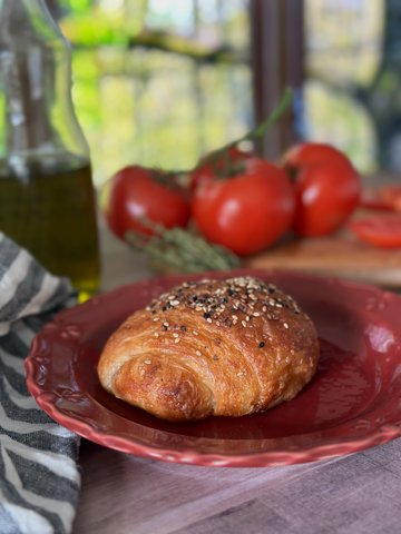 everything croissant and tomatoes