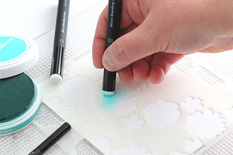 Using Altenew's Micro Ink Blending Brush Set to color with stencils
