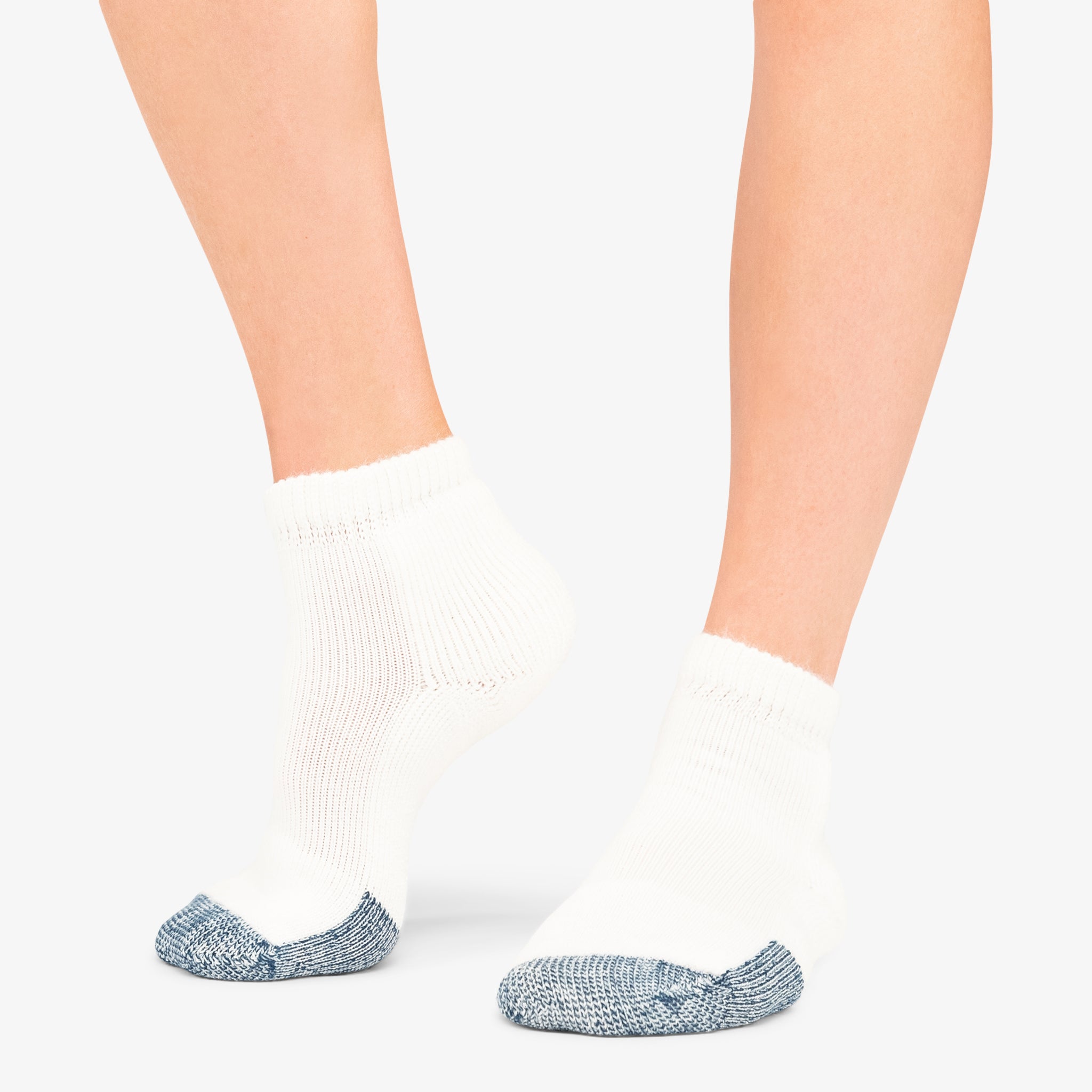 Thorlo - Maximum Cushion Ankle Basketball Socks , BMX