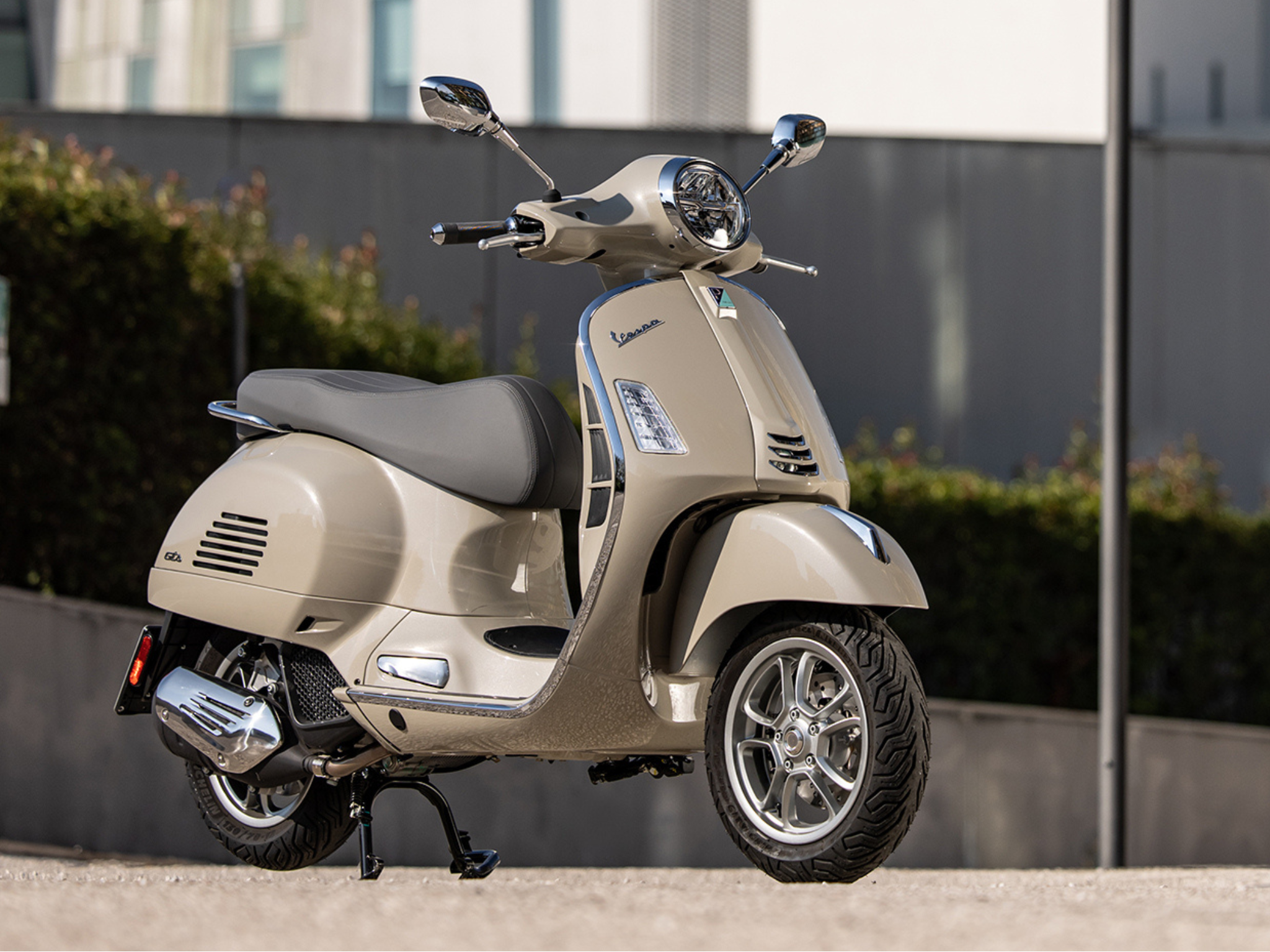 2023 Vespa GTS 300