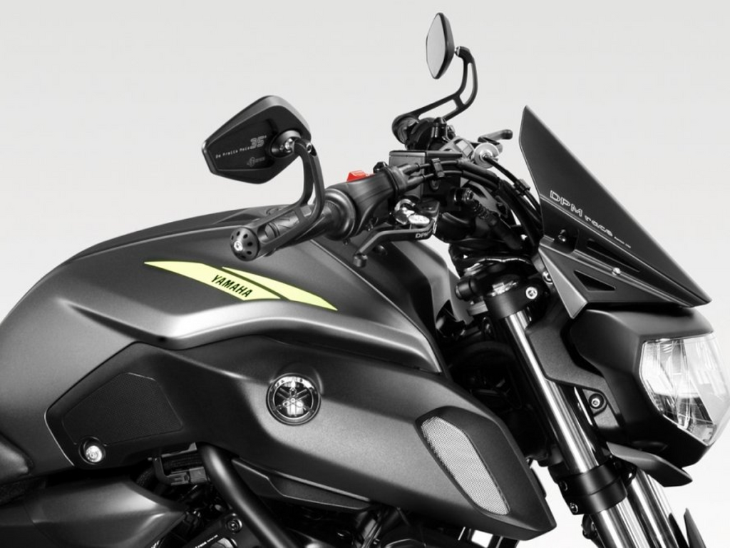 Wind screen on Yamaha MT-07