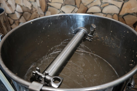 Spray arm installed in unibrau kettle