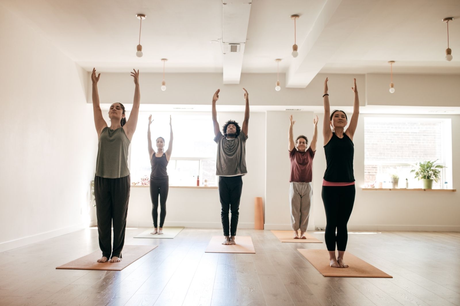 Hormon Yoga und andere Sportarten sind hilfreich bei einer Hashimoto Erkrankung