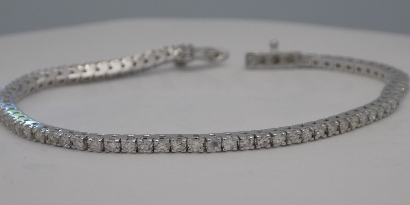 White gold diamond tennis bracelet — Vintage Jewelers & Gifts, LLC.