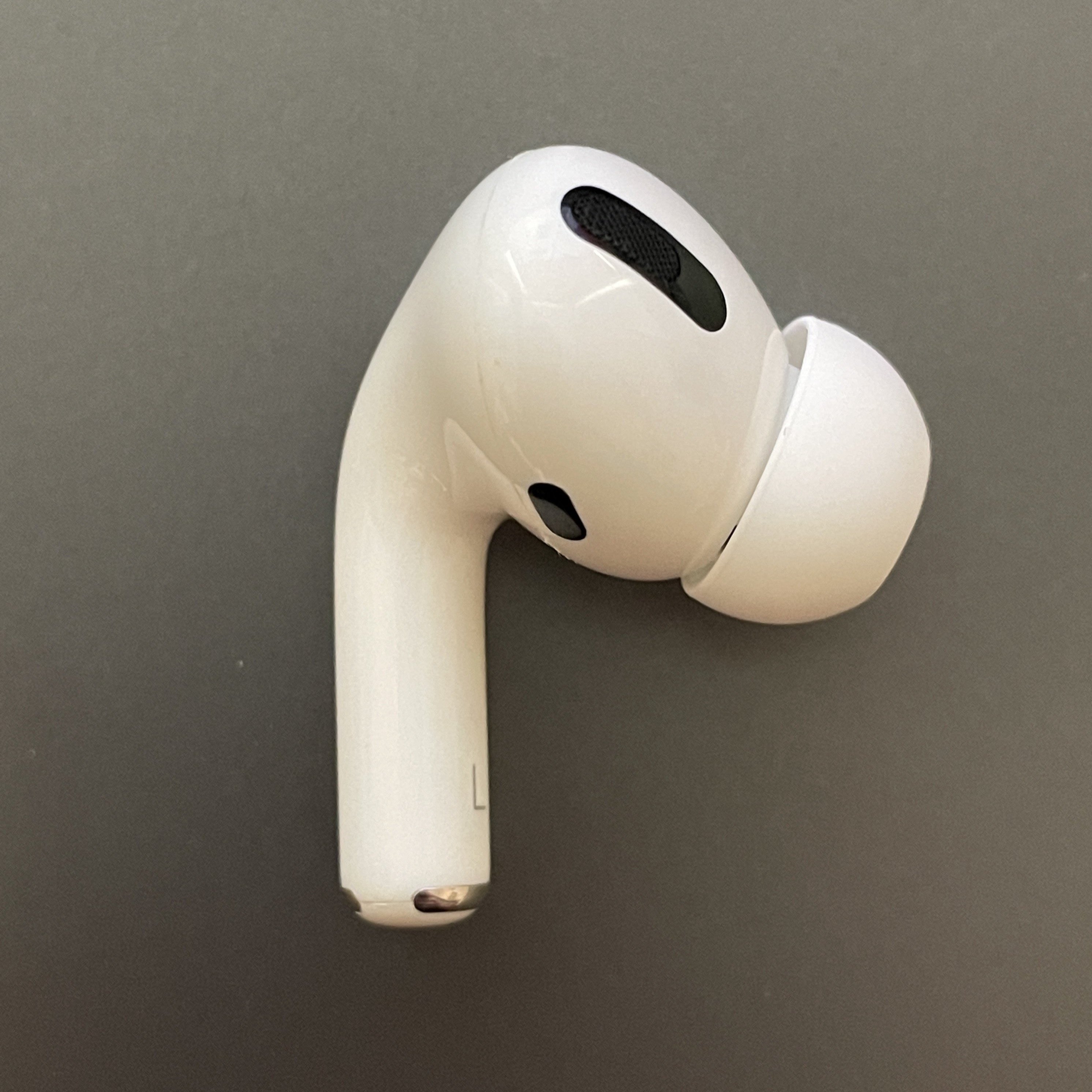 Left Replacement AirPod - AirPods Pro (1st Generation) - TheRightOne product image