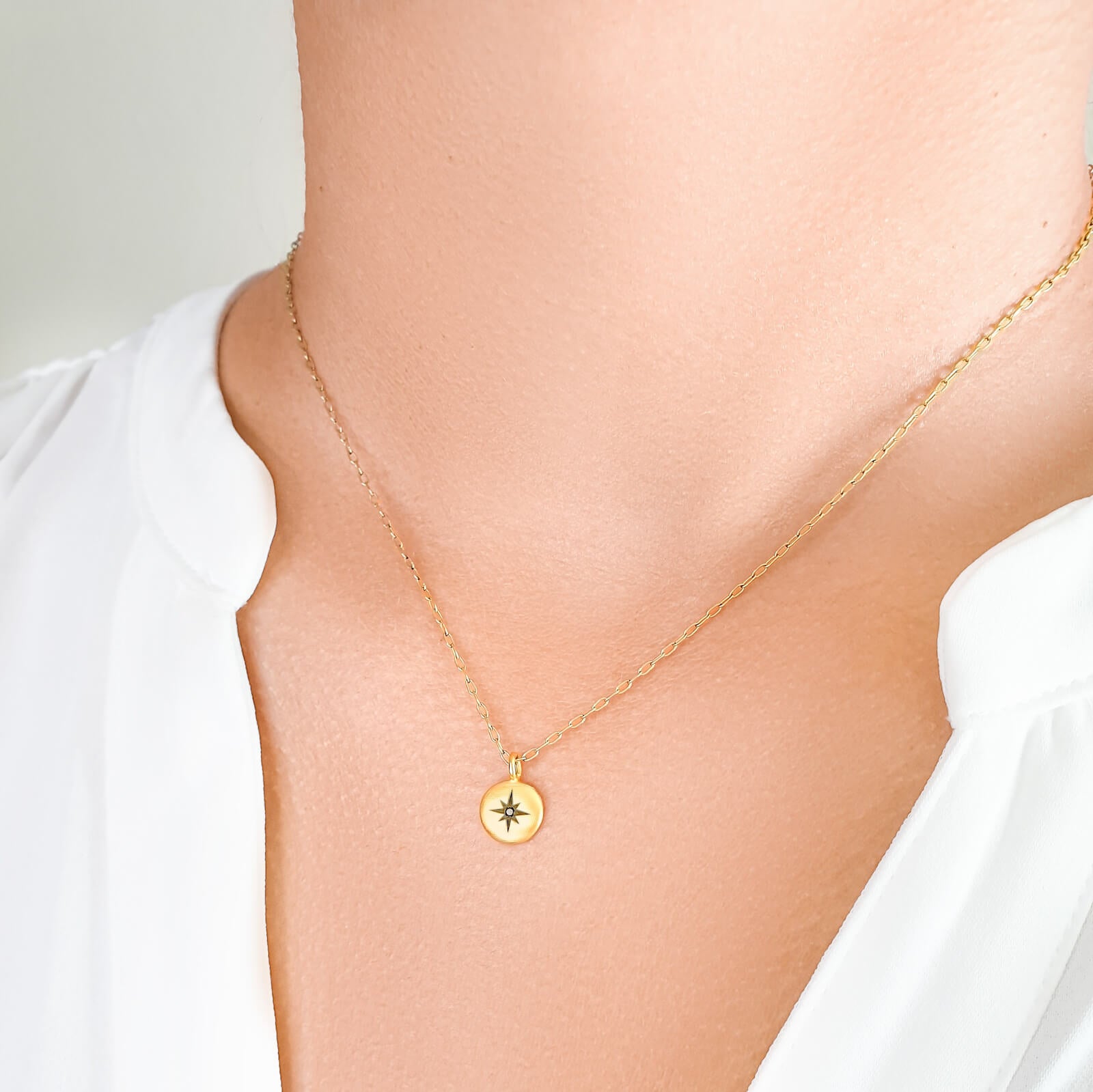 14K Gold & White Diamond Compass Rose Necklace | Ilana Magen