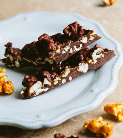 products/EH_CHOCOLATIER_AUGUST2014_CHOCOLATE_COVERED_POPCORN-7625.shopify_600x_366cbc78-88df-4765-b6b9-2046abd01cf3.jpg