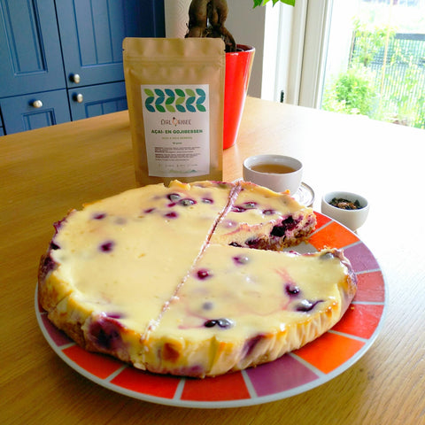 Recept voor het maken van een cheesecake met blauwe bessen.