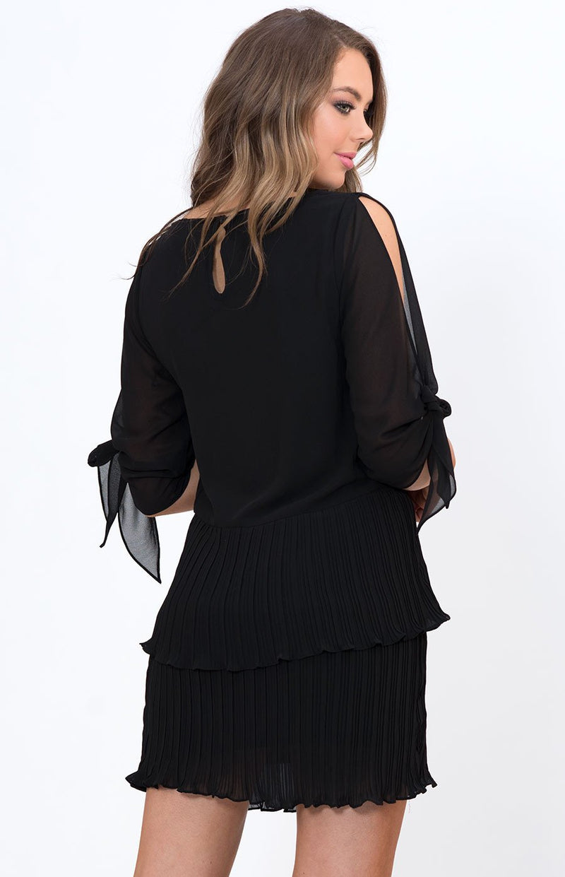 Pleated Dress With Tie On Sleeve Details In Black