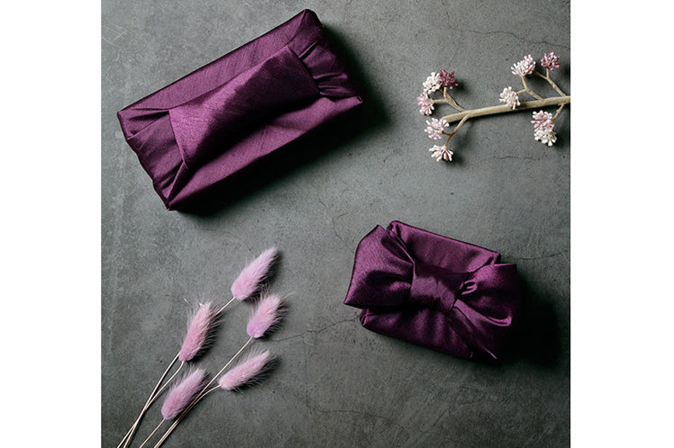 Both men and women love plum so wrap their gift in this Korean fabric cloth to show them how much you care.