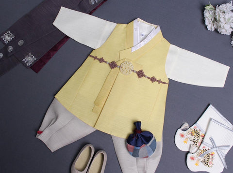 Here is a better look at the vest of the baby boy hanbok in goldenrod.