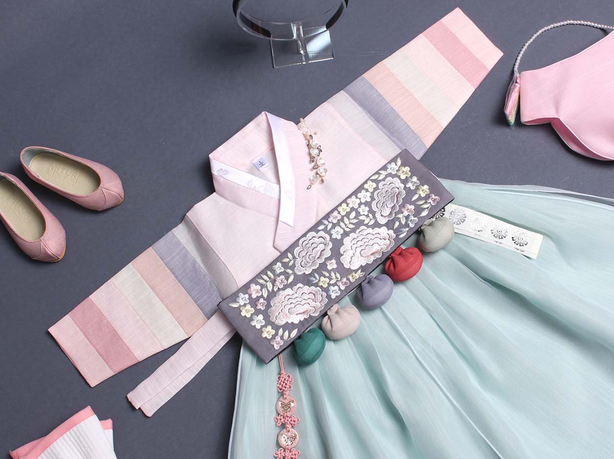 If you need a Dol hanbok for Doljanchi, we offer high quality authentic baby girl hanbok and this light aqua and blush is a wonderful example.