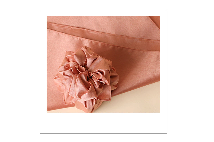 Korean New Year's Day is the perfect holiday to give your loved one a gift using a Bojagi fabric wrapping cloth.