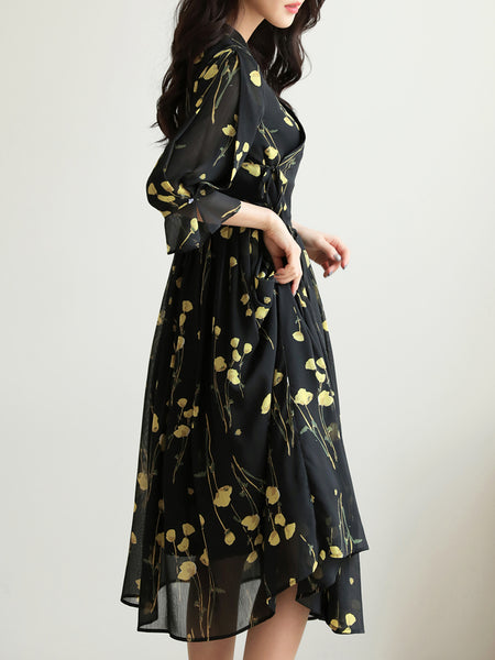 The ebony and lemon colored flower modern hanbok dress is festive for any occasion but casual enough for everyday wear.