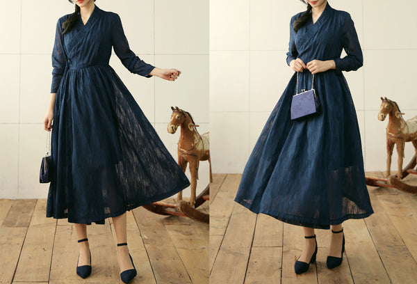 Perfect for any occasion or for everyday wear, this dark cobalt modern hanbok dress is elegant and fashionable.