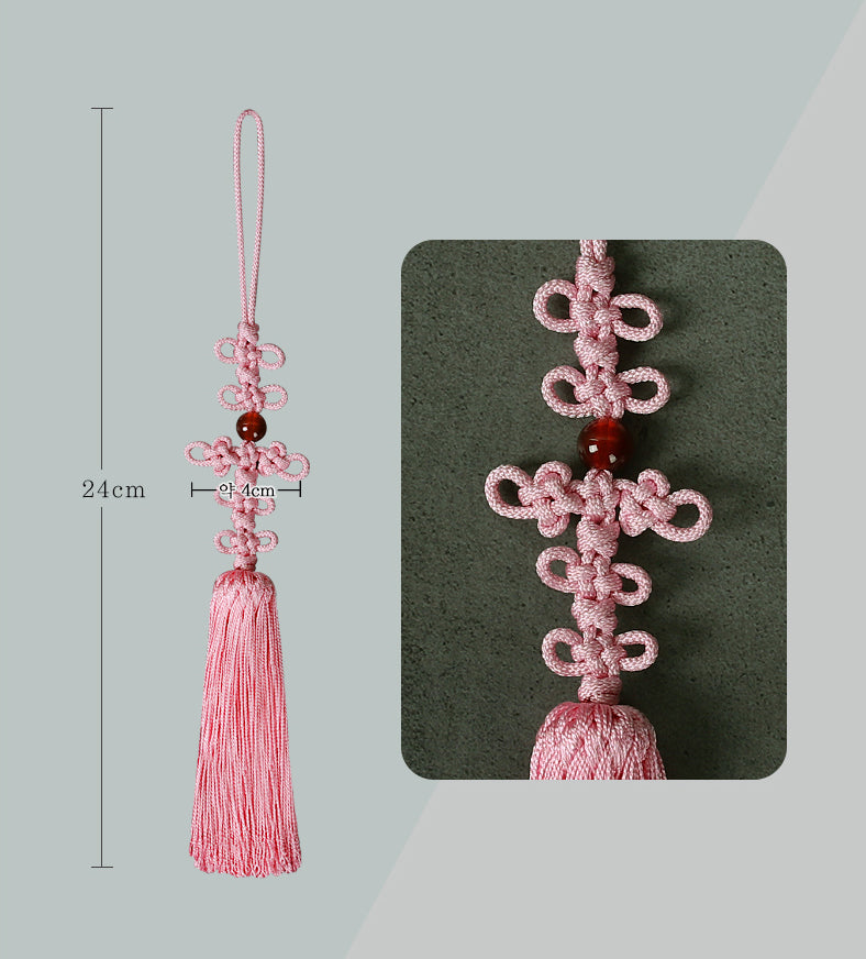 Here you can see the length of the beaded ribbon norigae which will look wonderful with any colored hanbok.