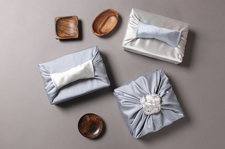 Sky blue and pearl are two color combinations that show you why the fabric gift wrap looks more like Bojagi Art.