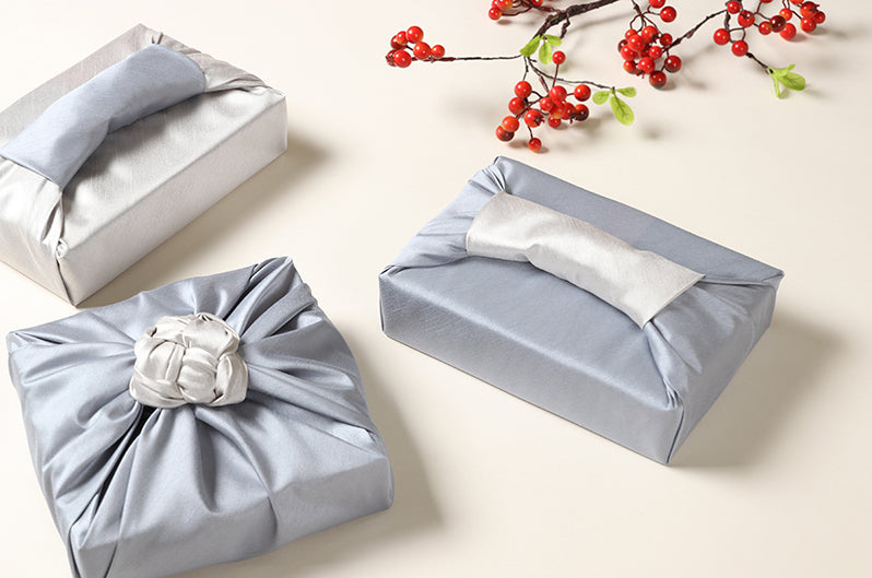 Anyone who receives a gift in this luxury gift wrapping will feel like they won the lottery due to the sheer beauty of it.