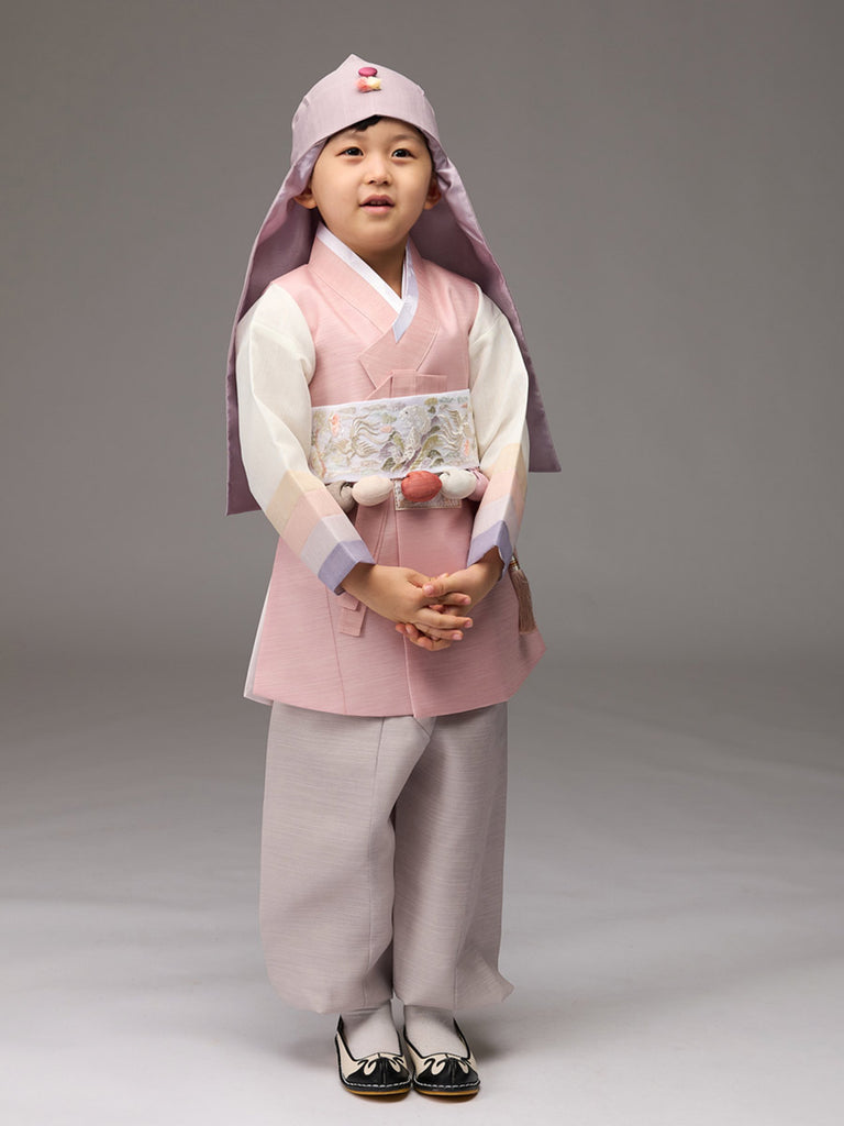 연그레이 팬츠와 매치한 Adorable Boys Hanbok in Pink
