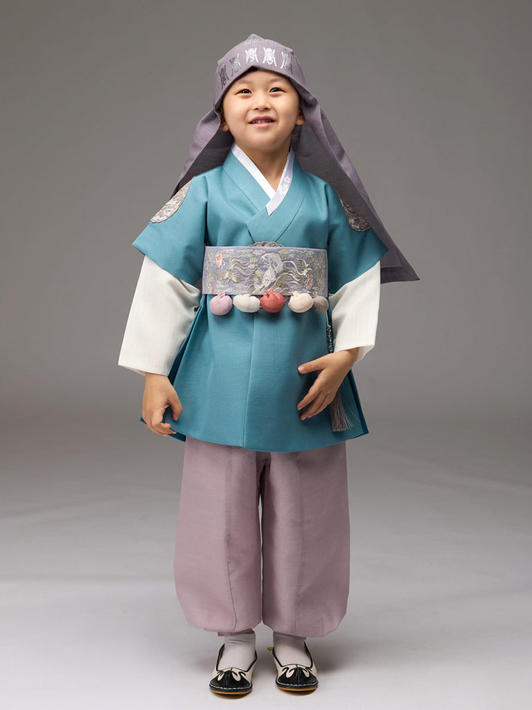 청록색 children hanbok의 앞모습