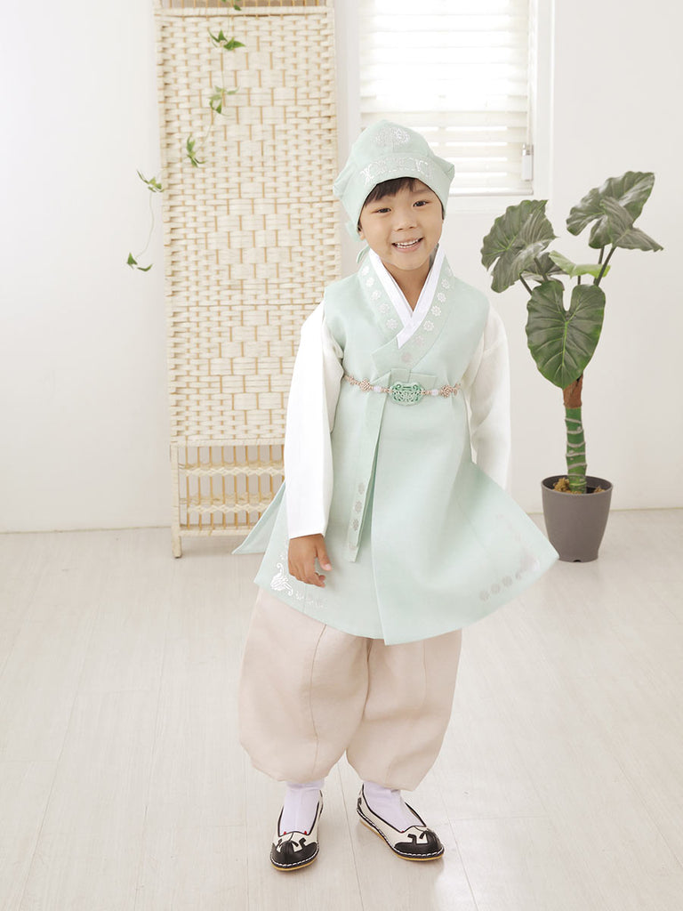 Soft Cream Boys Hanbok in Mint의 앞모습