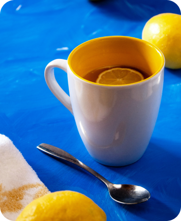 Mixing coffee and lemon