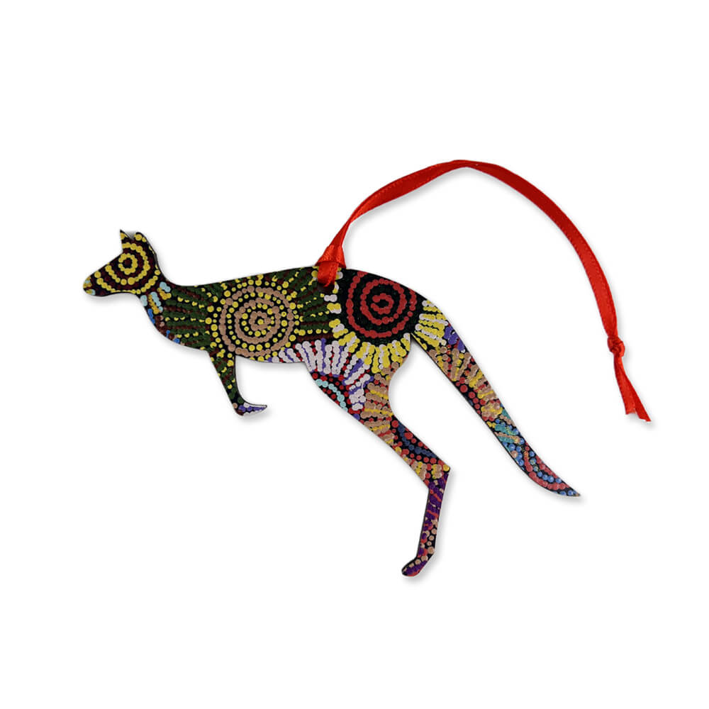 https://cdn.shopify.com/s/files/1/0393/1261/files/Australian-Kangaroo-Decoration-Aboriginal-Art-by-Evelyn-Daniels_1600x.jpg?v=1683436208