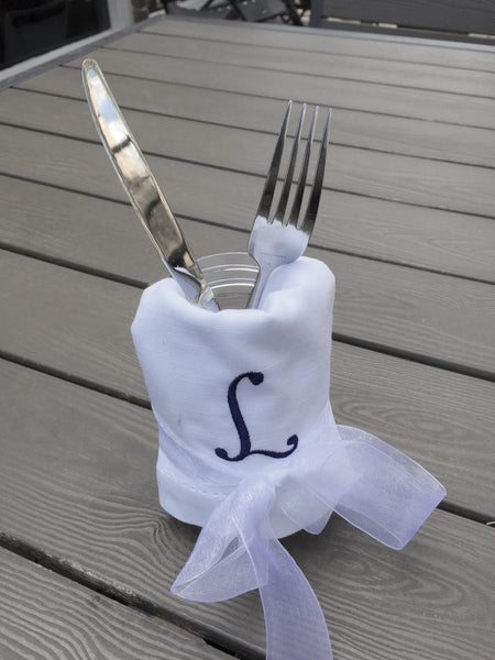 Mongogrammed Cloth Napkins, Embroidered napkins, napkin folding ideas, summer entertaining, wedding napkins