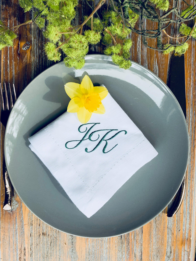 Barrea Modern Floral Monogrammed Embroidered Cloth Napkins / Set