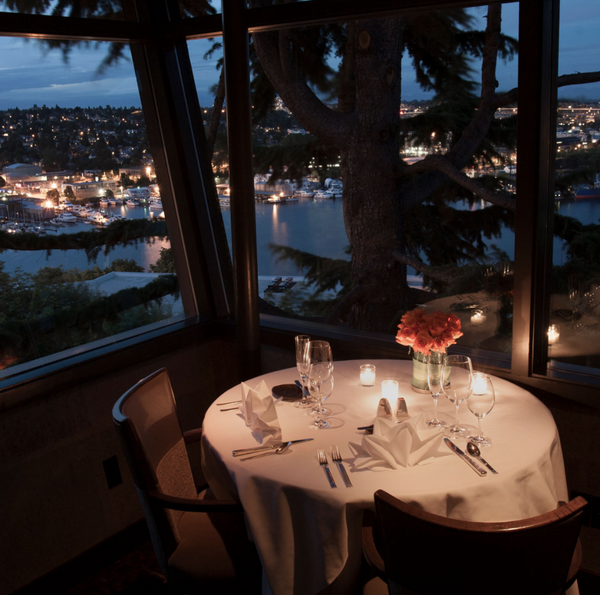 Romantic restaurant in Seattle