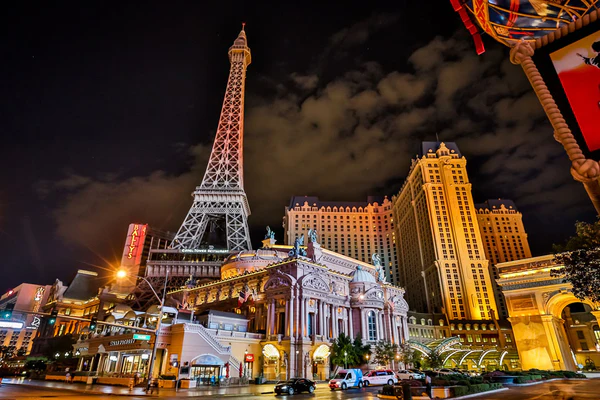 Eiffel tower las vegas 