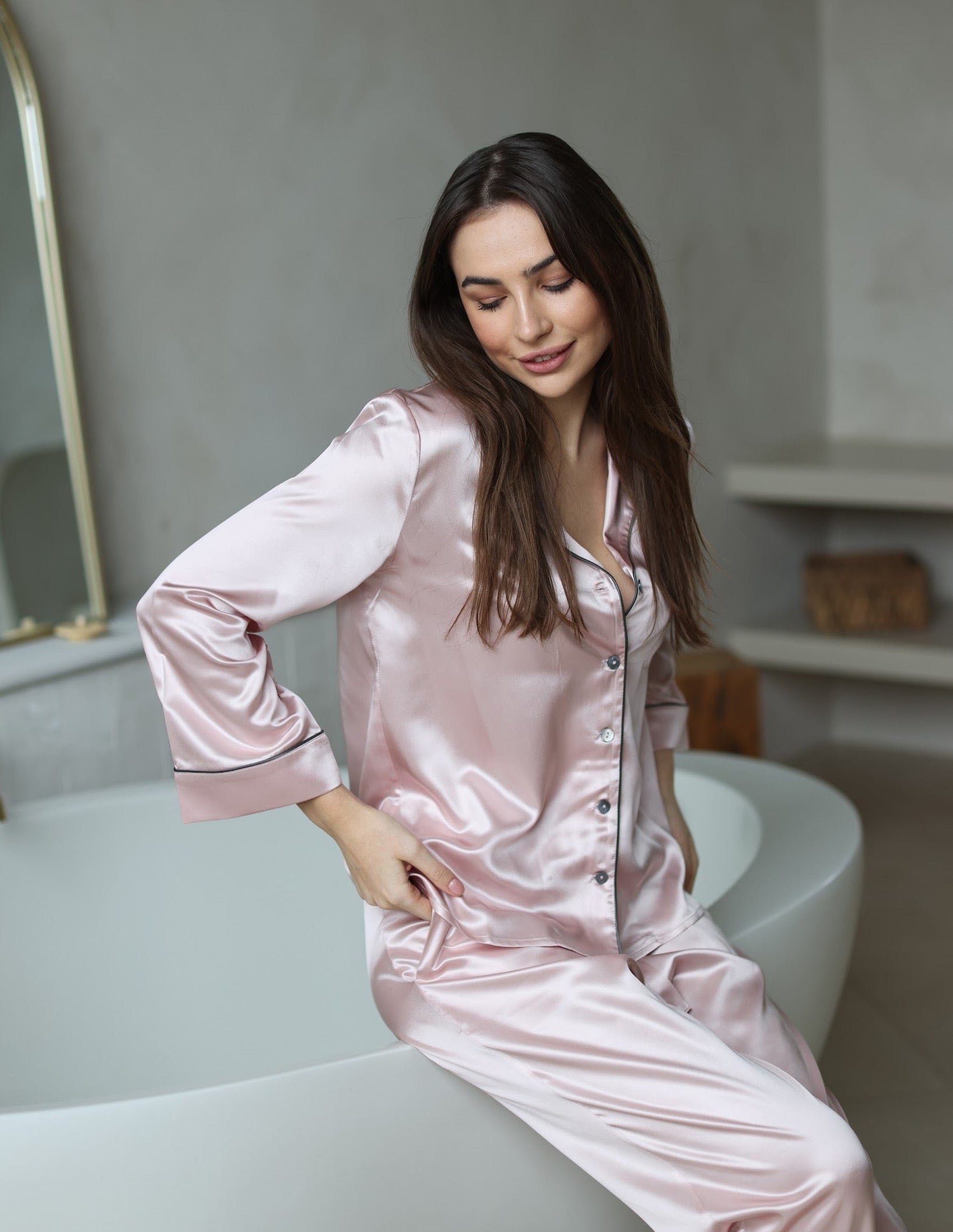 100 Mulberry Silk Pyjamas Set Pink With Grey Trim Elation And Co 