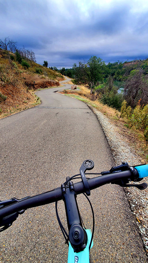 epic views along the sacramento river trail paved bike path in redding california (8)