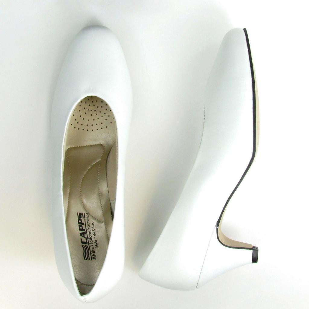pump white shoes