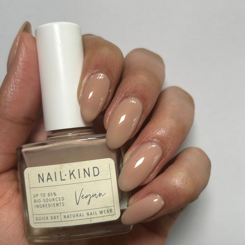 nude manicure