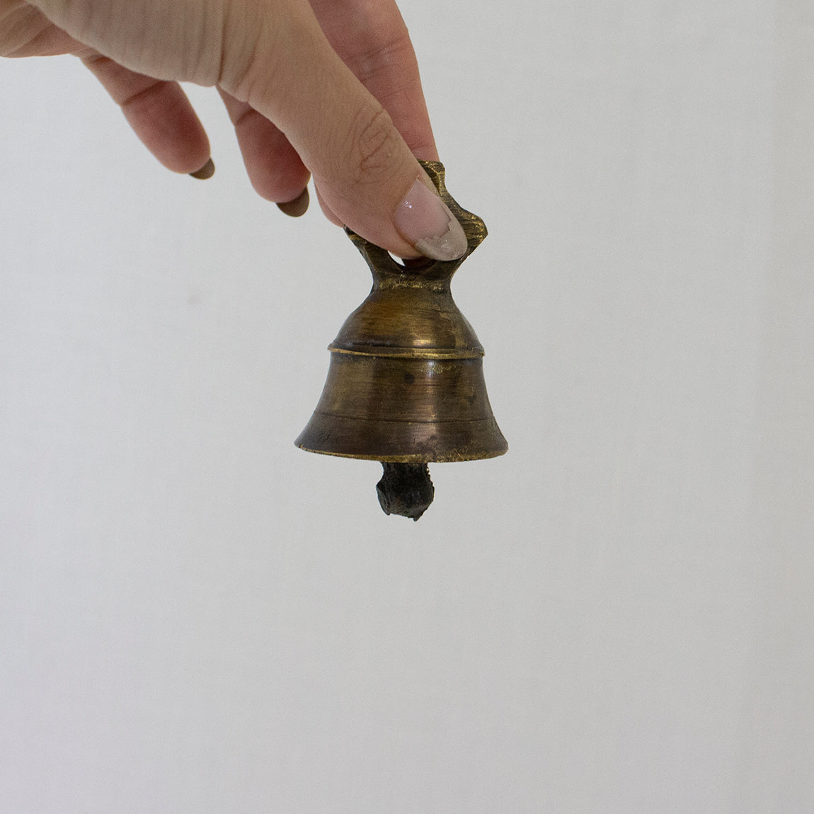 ASSORTED BRASS BELLS