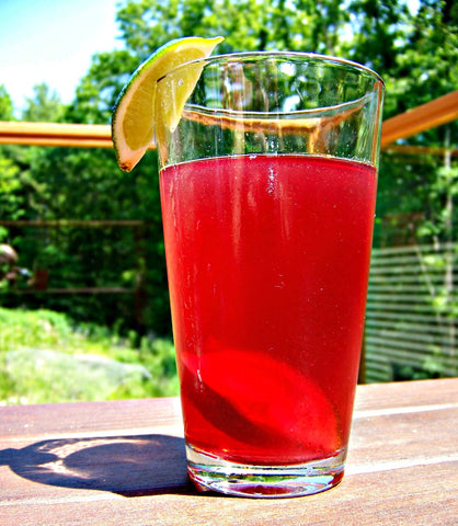 Green Genies Ecological Cleaning Service loves the simplicity (and deliciousness!) of sun tea in the summertime.