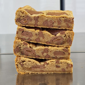 Galaxy Caramel Cookie Bar