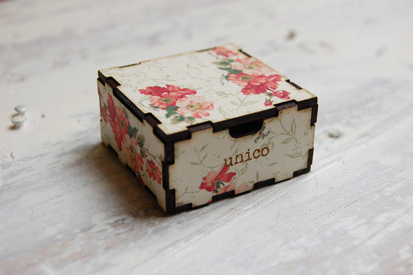 Vintage Gift Box 2