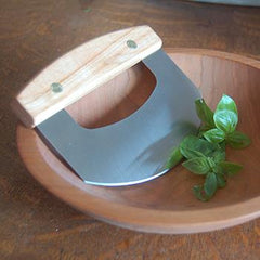 Why Everyone Needs A Salad Cutter Bowl