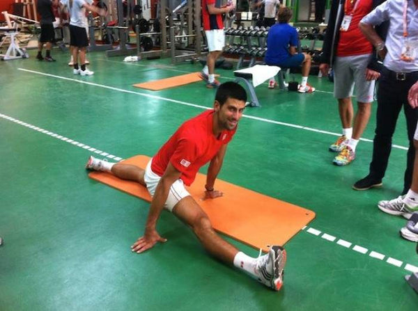 Djokovic-stretching_600x600.jpg