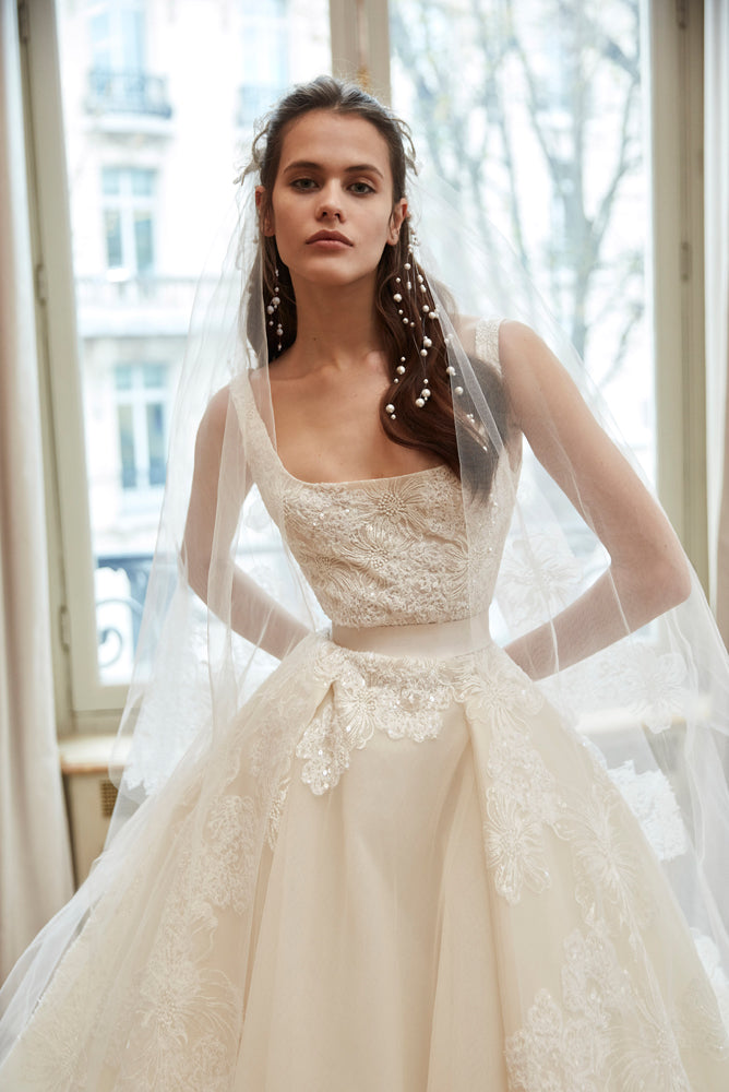 may áo cưới đẹp sài gòn tp hcm meera meera bridal váy cưới công chúa đính đá ren Elie Saab Bridal Spring 2019