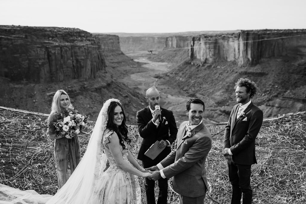 ảnh cưới đẹp moab-canyon-spacenet-wedding-elopement-photographer-meera meera fashion concept