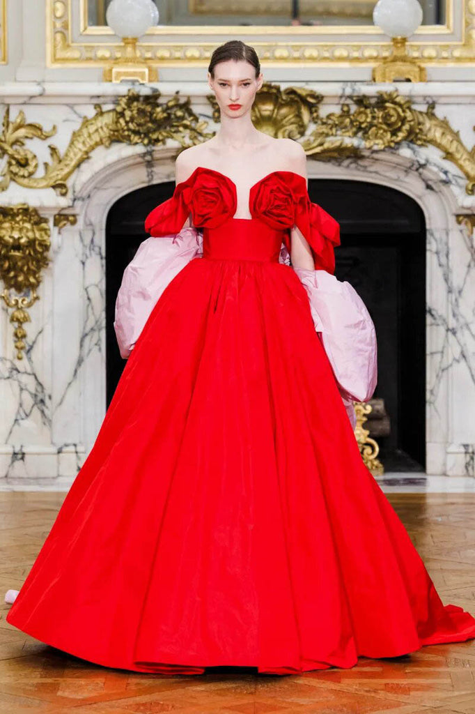 áo cưới màu đỏ xếp hoa hồng 3D