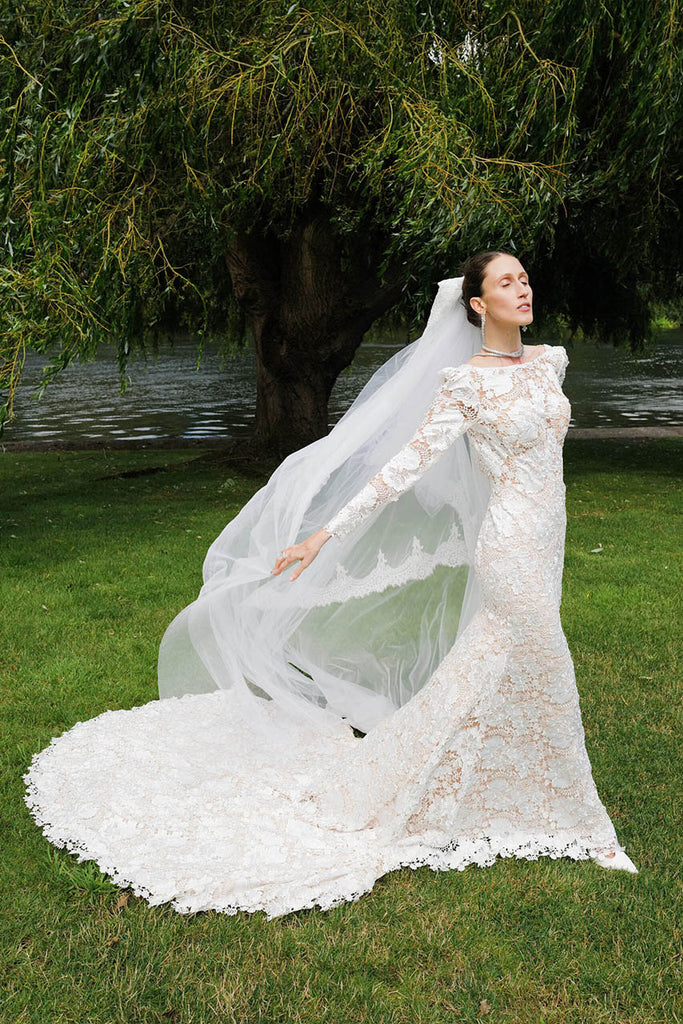 áo cưới thiết kế riêng siêu mẫu anna cleveland