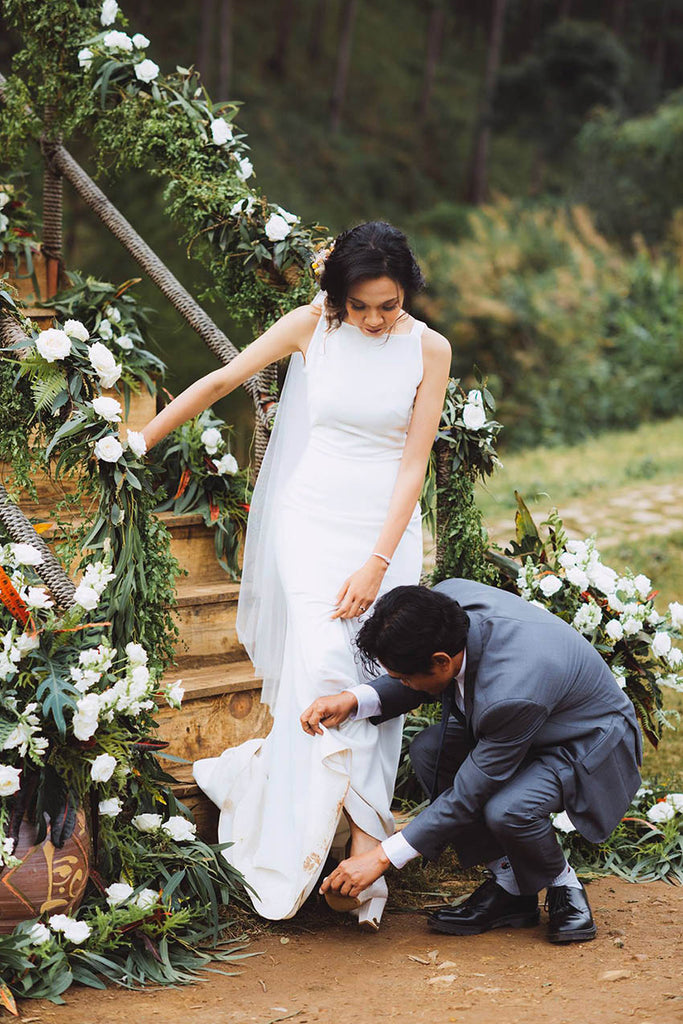 minimalist garden wedding dress