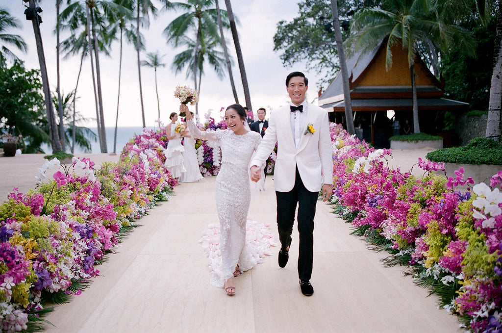 cách chọn áo cưới đẹp cho đám cưới ở resort