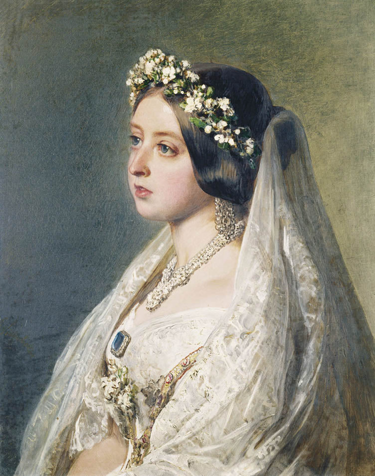 queen victoria iconic wedding dress with veil