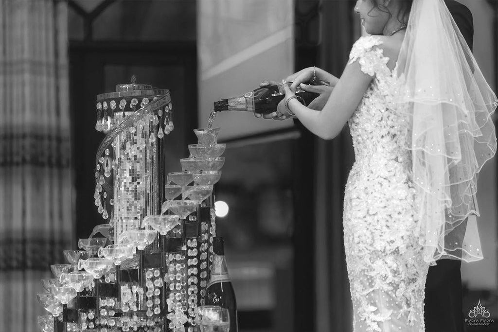 lace indoor wedding dress