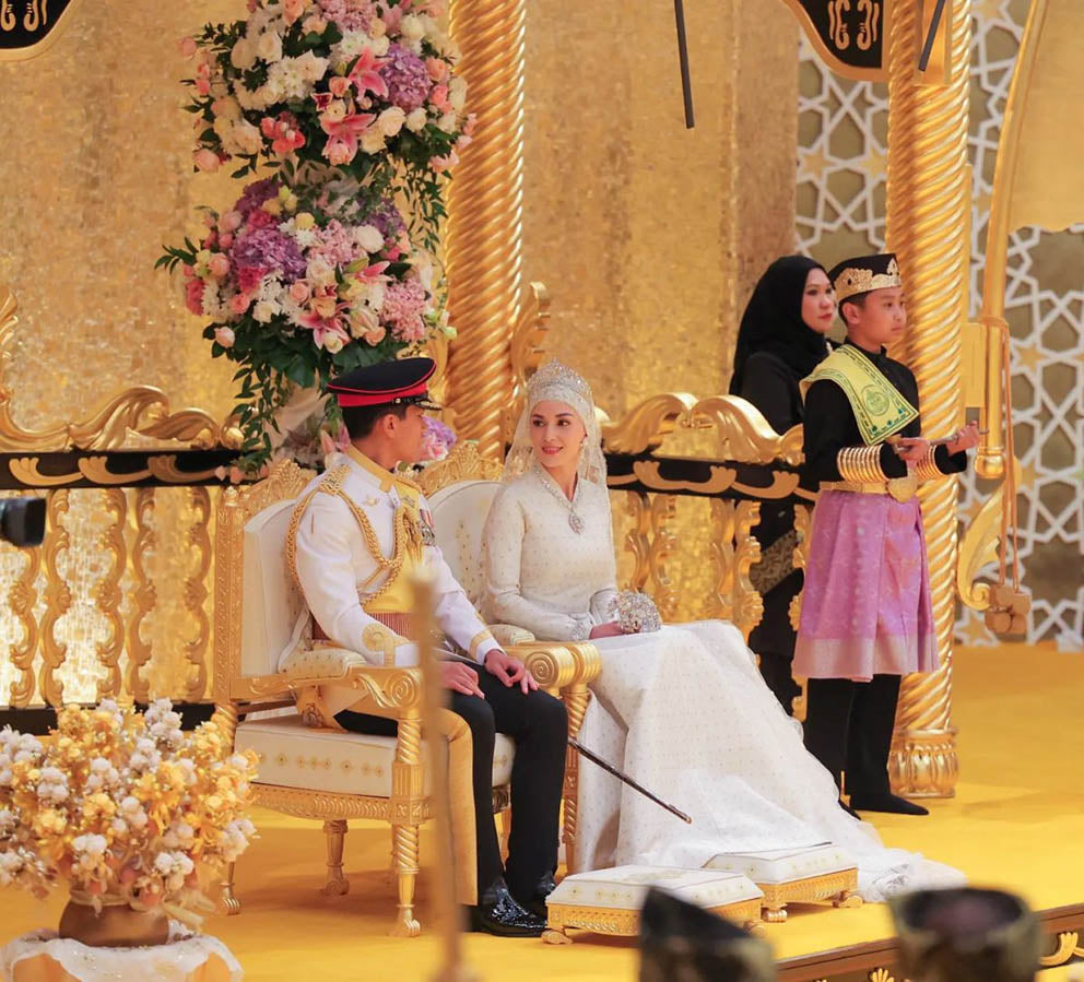 đám cưới hoàng tử mateen anisha rosnah